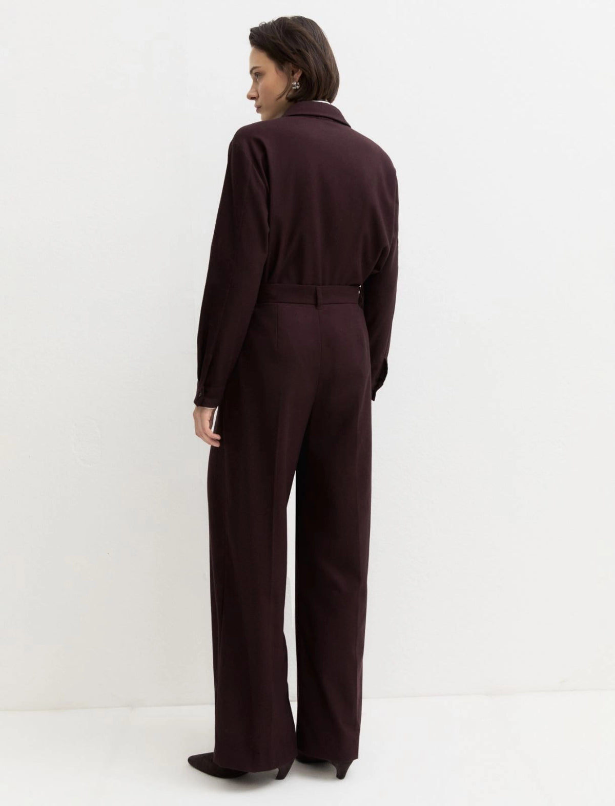 EMMLEVA004_1_P